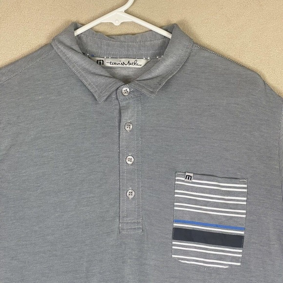 Travis Mathew Mens L Short Sleeve Polo Golf Shirt Chest Pocket Gray Embroidered - Picture 2 of 12